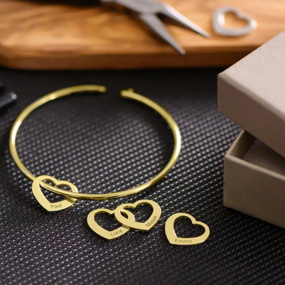 Personalized Women Heart Bracelet Carved Name